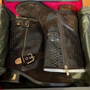 BRAND NEW Vince Camuto boots
